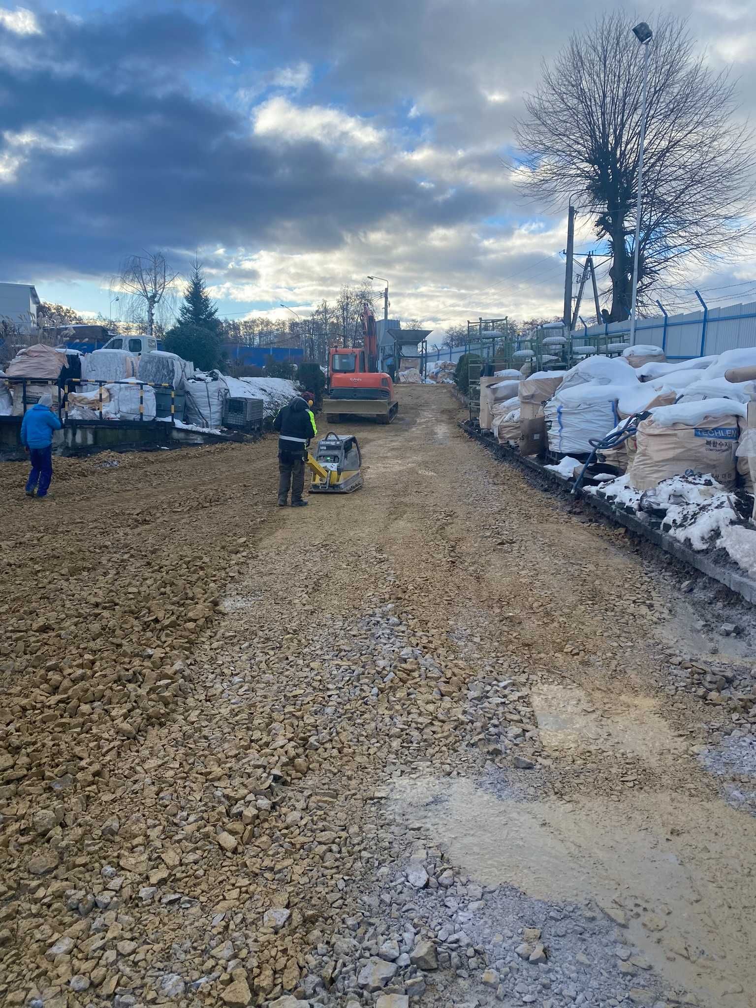 Roboty ziemne, usługi koparka, Wywrotka, Wyburzenia, korytowanie