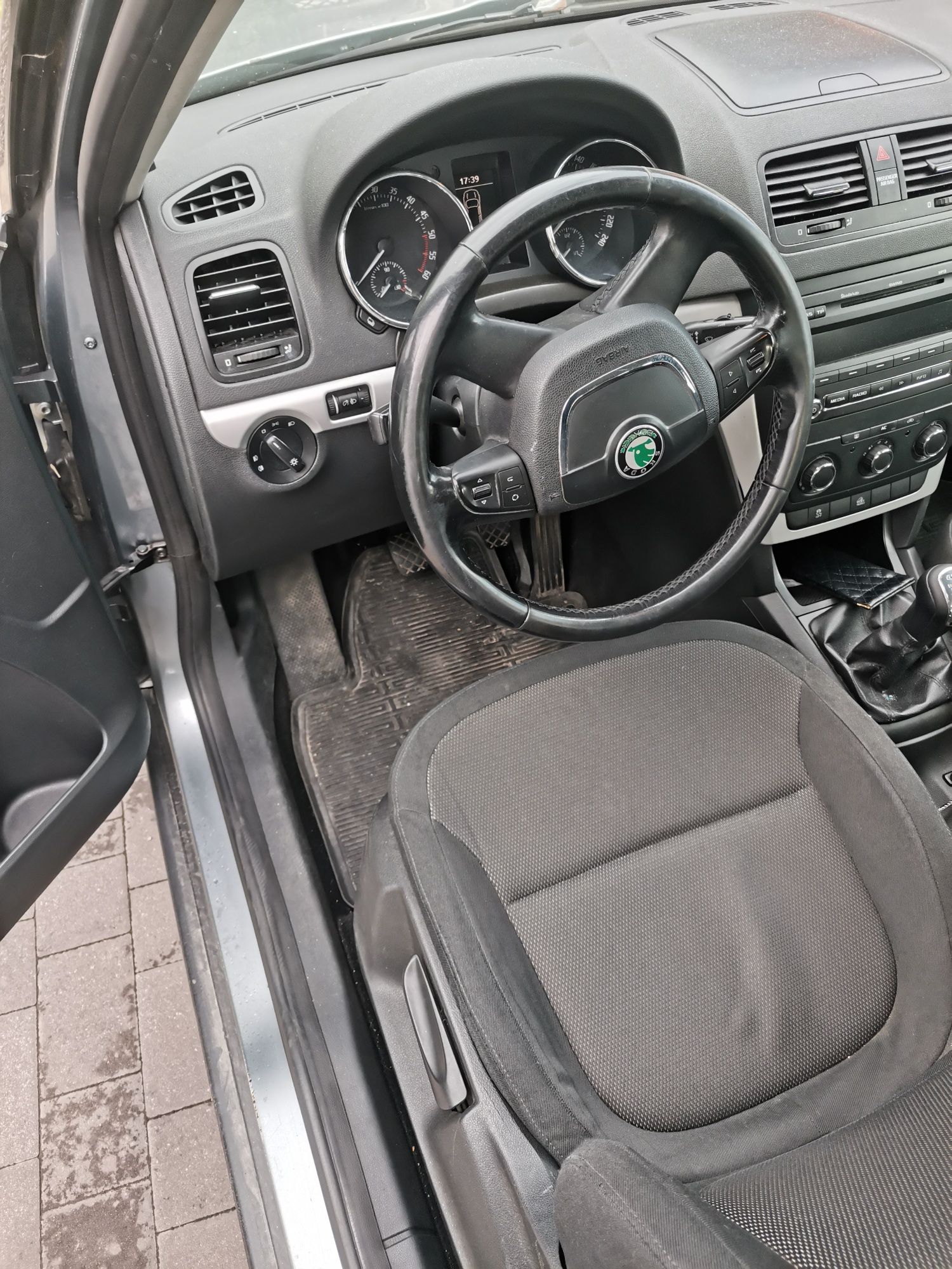 Skoda yeti 4x4 2.0tdi ambition salon polska