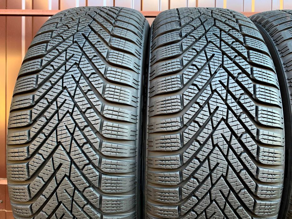 215/55 R17 Pirelli Cinturato Winter 2. Шини зимові 4 шт.