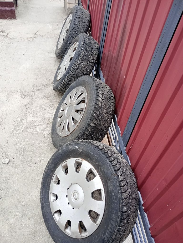 Продам колеса 195/65 R 15