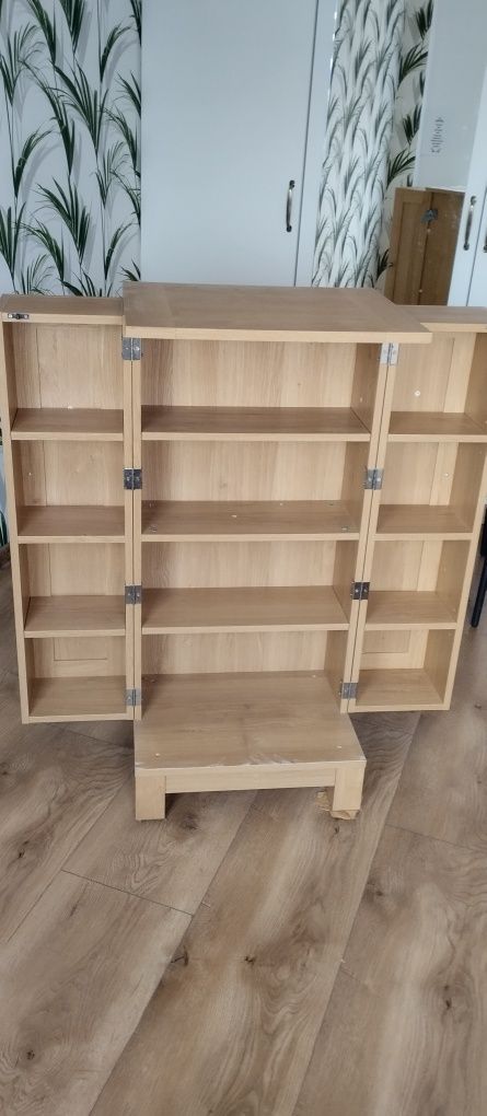 Szafka stojąca zamykana