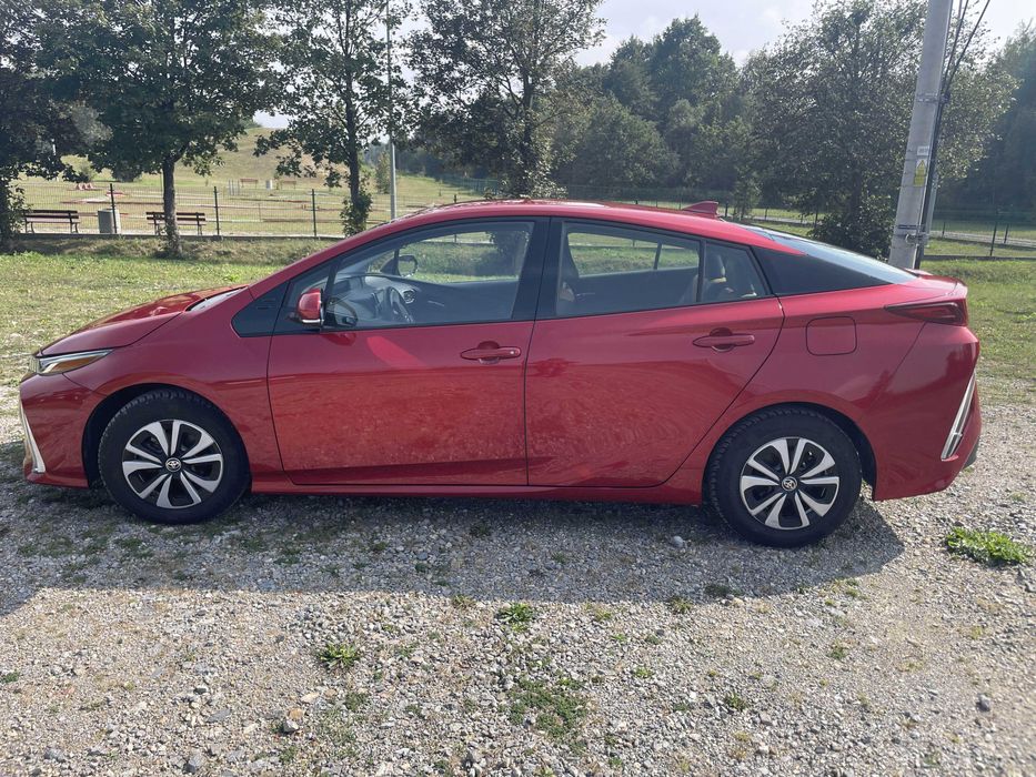Toyota Prius IV  Plug in