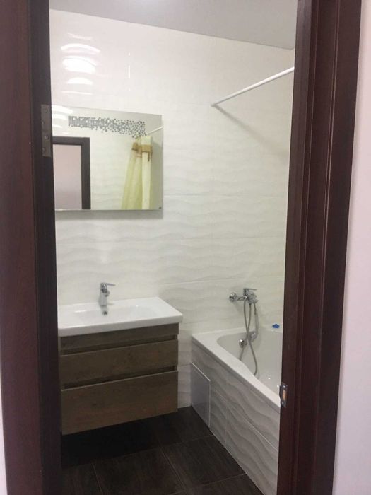 Продам 1 кім квартиру з ремонтом  в Жемчужині на Сахарова