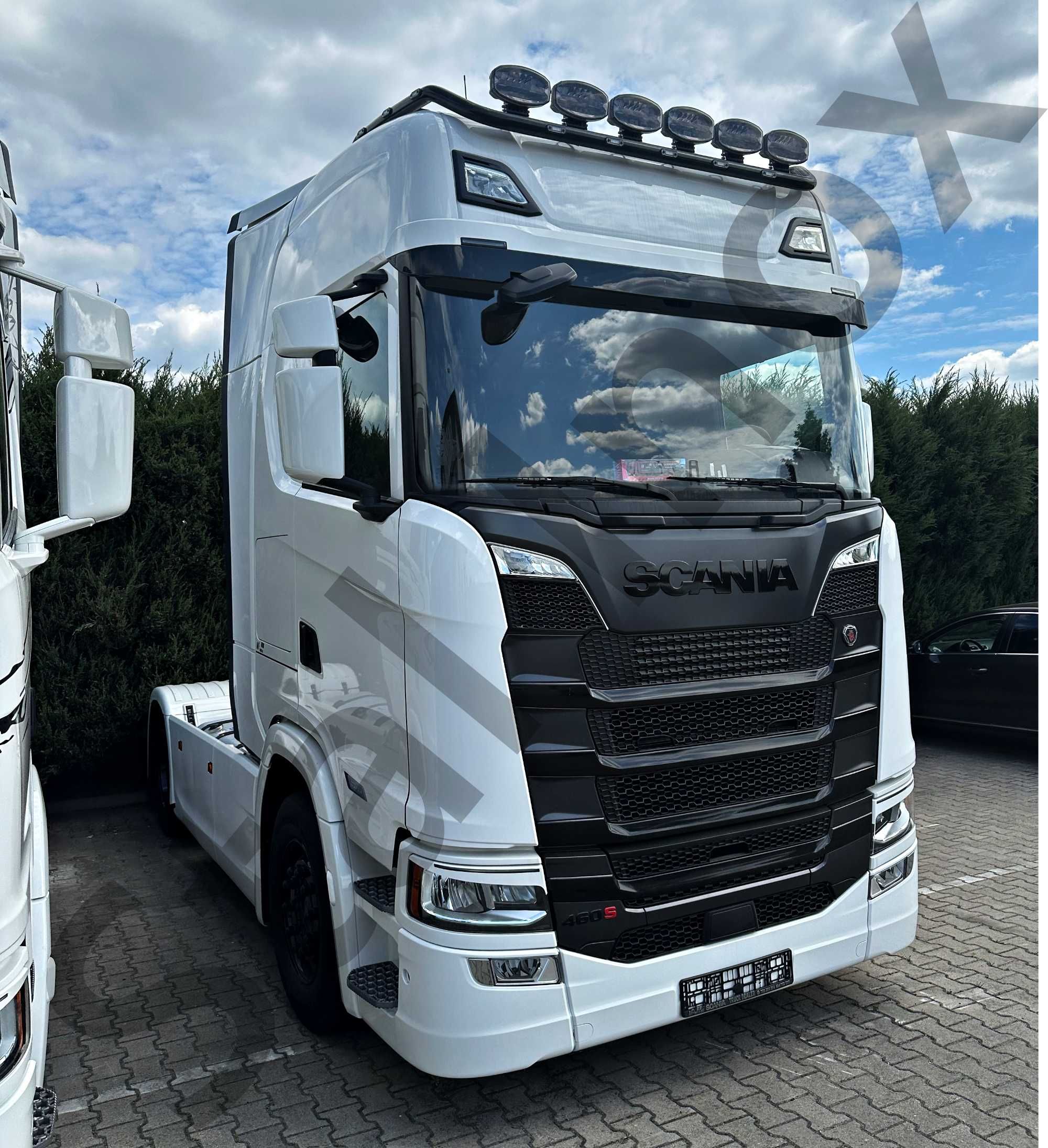 Orurowanie górne malowane proszkowo Scania S / R oświetlenie led