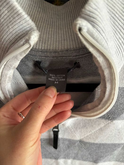 віддам   в чудовому стані светри