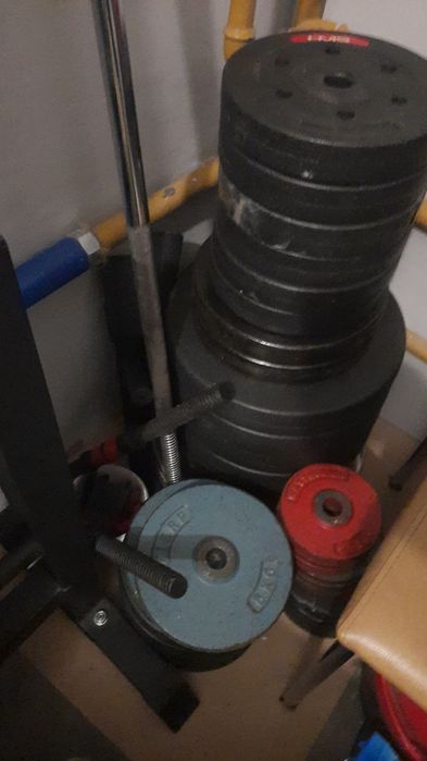 Sprzęt na siłownię obciążenie plus ławeczka)