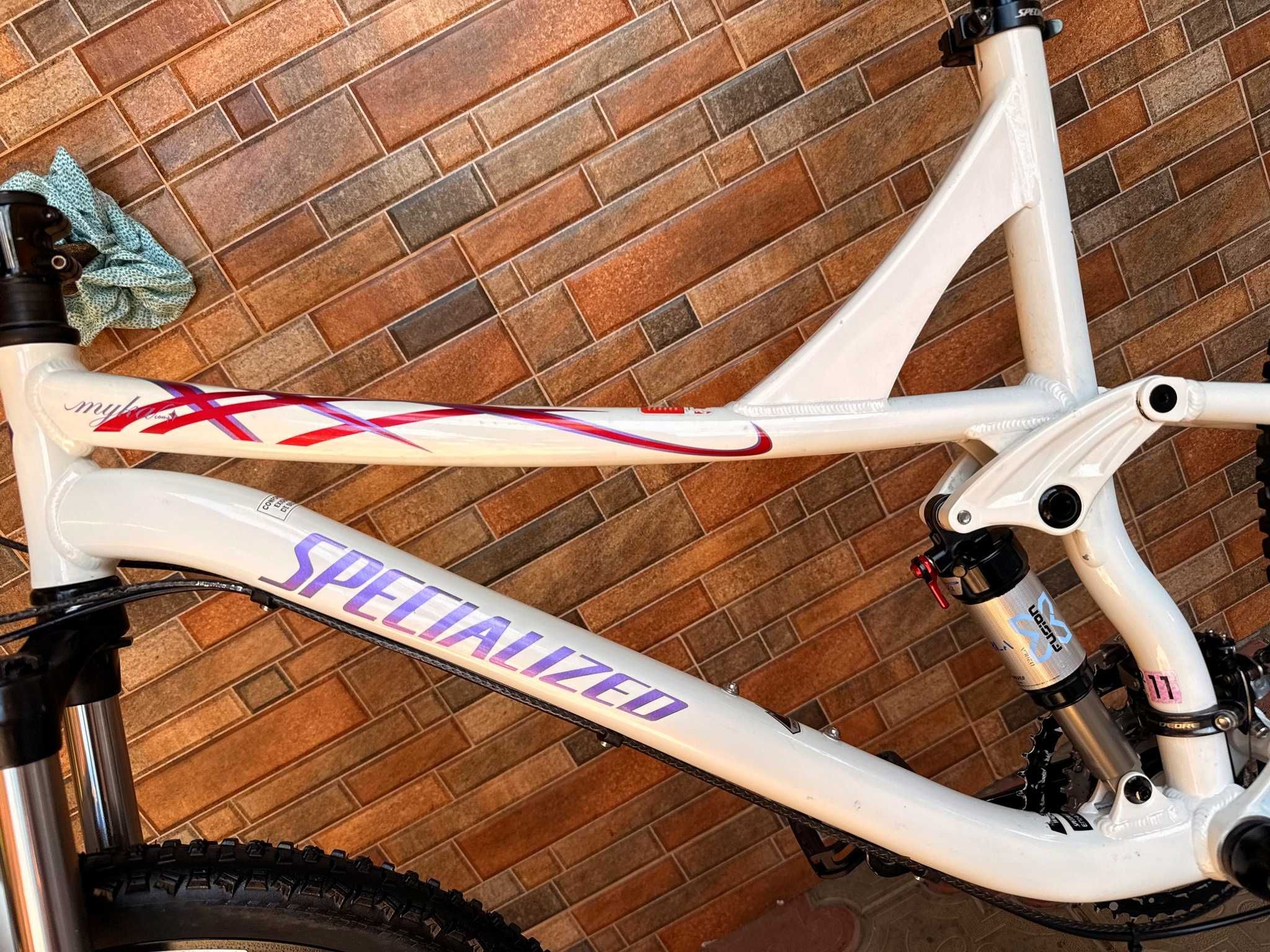SPECIALIZED Myka 26"L" Shimano DEORE SLX, ROCK SHOX Воздух Germany