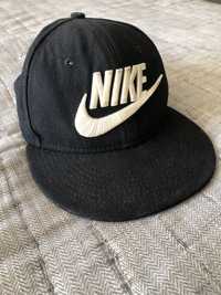 Boné Nike preto