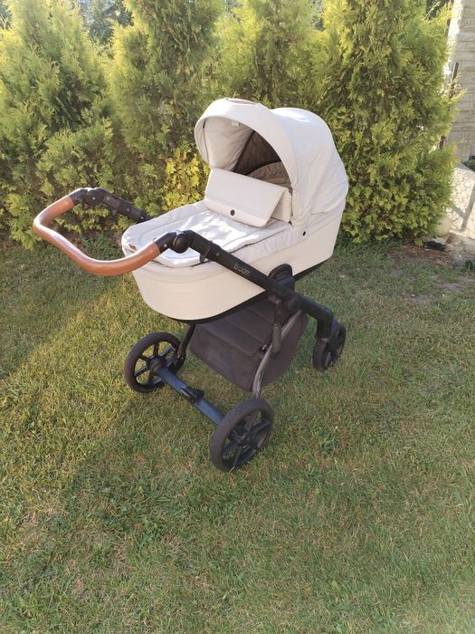 Коляска Roan Bass Next 3в1