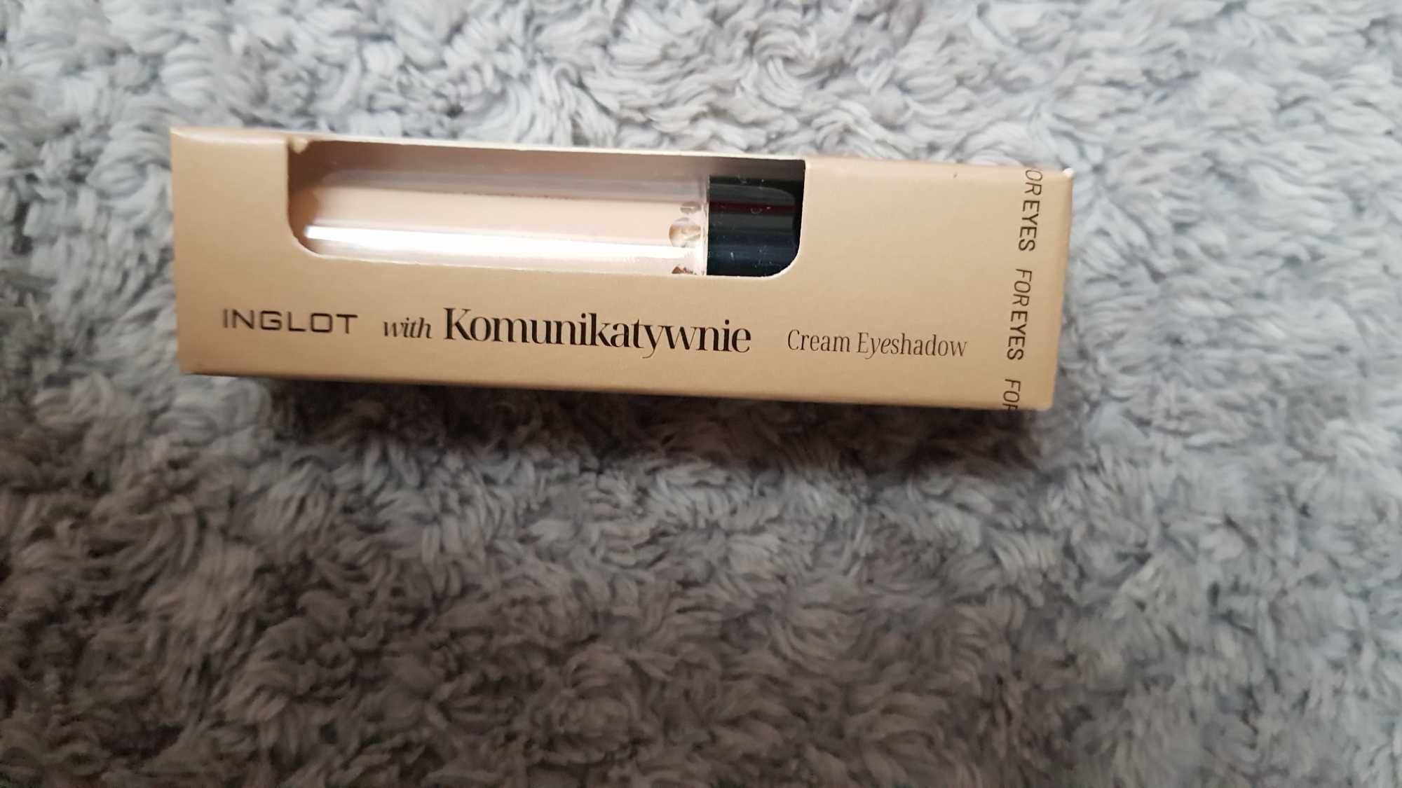 Inglot with Komunikatywnie
cień do powiek w kremie 42 beige, 2,5 ml