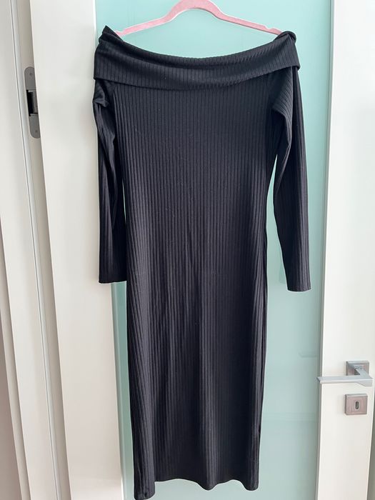 Czarna długa sukienka M Mohito dopasowana Hiszpanka bez ramiączek