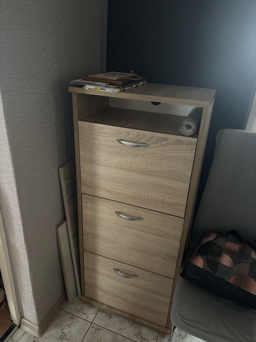 Sprzedam szafkę na buty