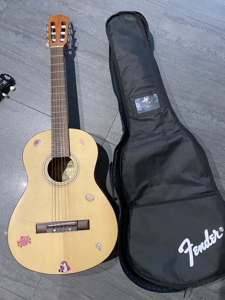 Gutara akustyczna Fender