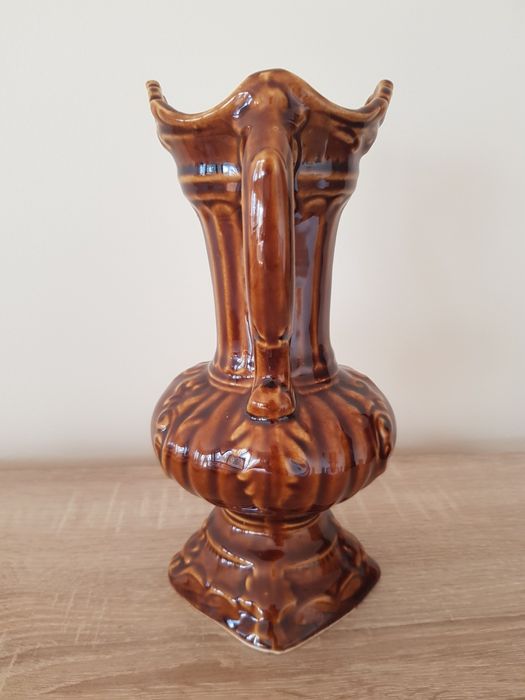 Piękny klasyczny wazon