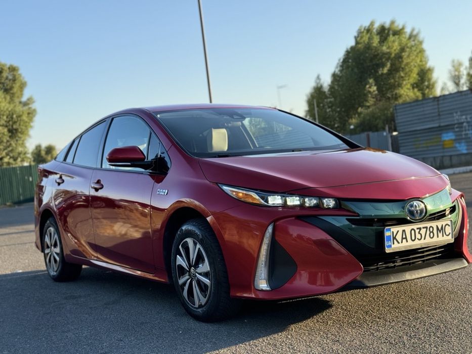 Продам гарного Prius Prime Plagin.100% рідним пробігом