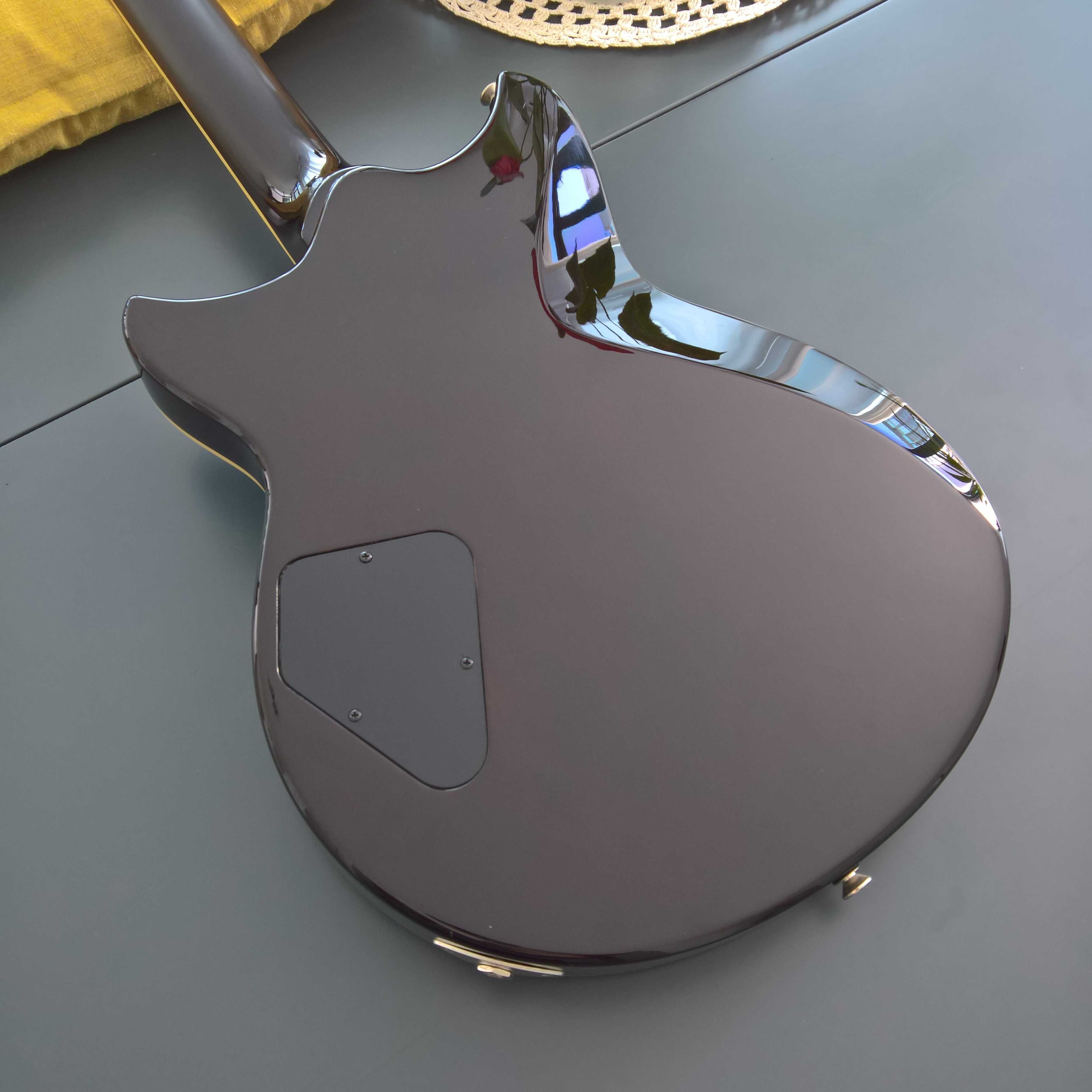 Guitarra Yamaha Revstar RS502