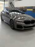 BMW 530e Pack M como novo