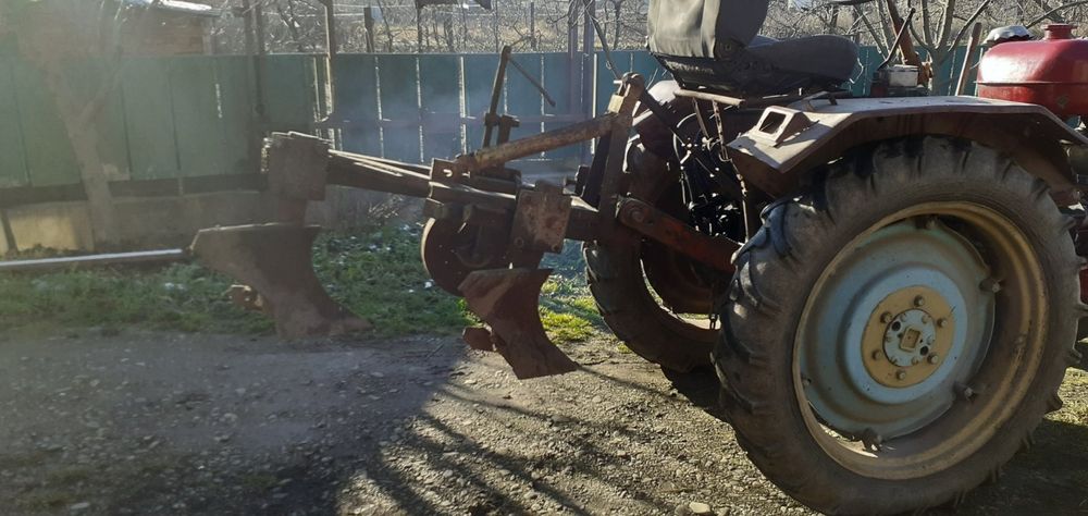 Трактор дт20 в задовільному стані . З навісним .