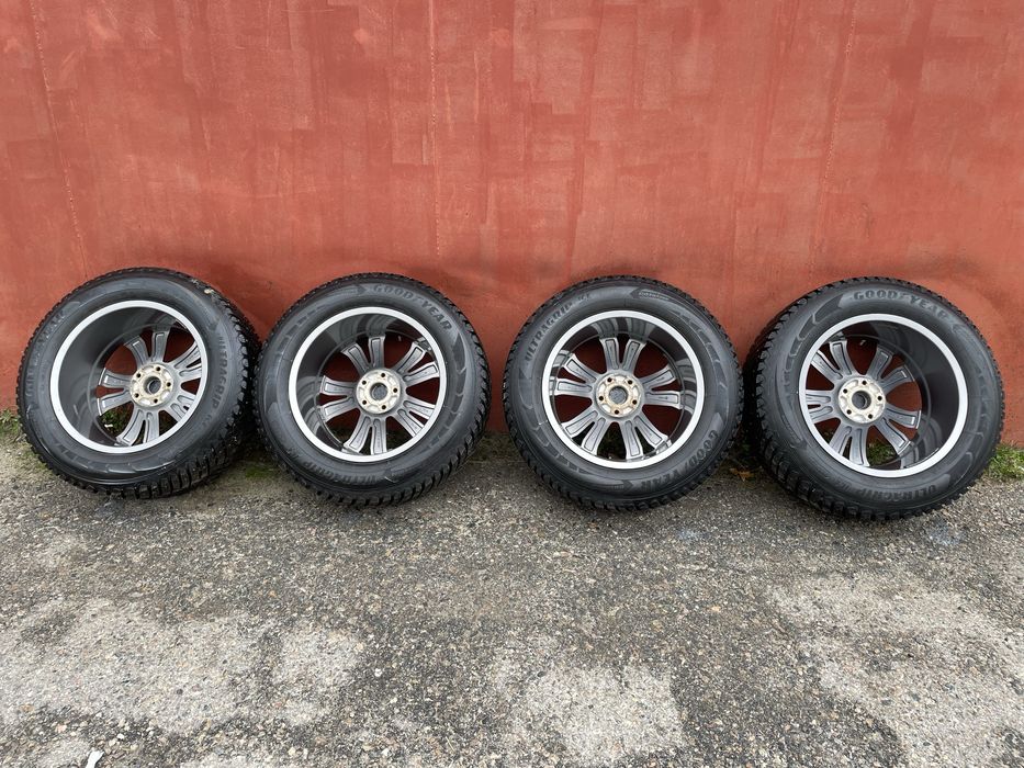 Шини Goodyear UltraGrip Ice Arctic SUV 4x4 с дисками лексус RX350