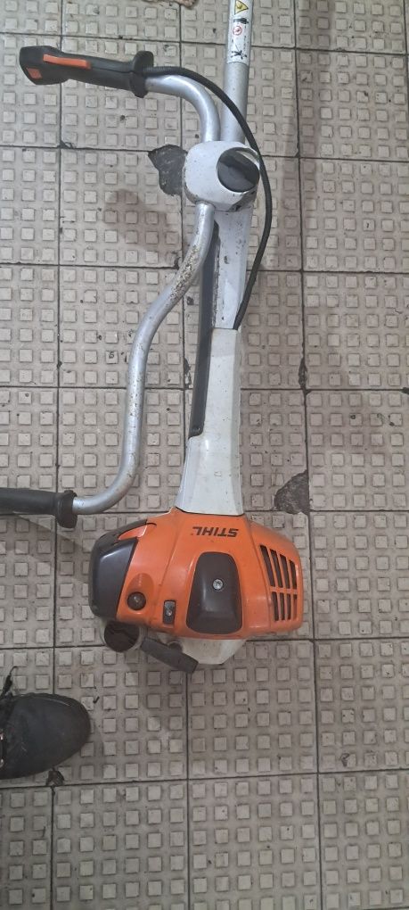 Motosserras e roçadora revisionadas
