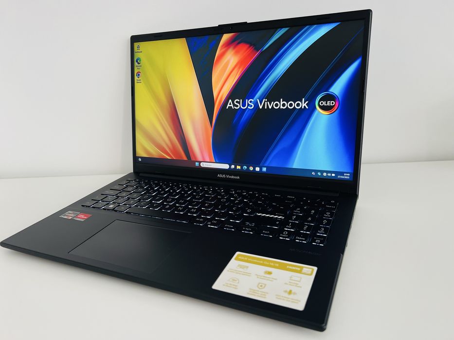 ASUS Vivobook | AMD Ryzen 7520U | 16GB RAM | 512GB SSD
