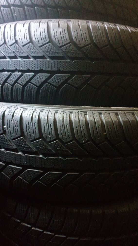 Шини резина літо зима зимові 185 60 15 bridgestone