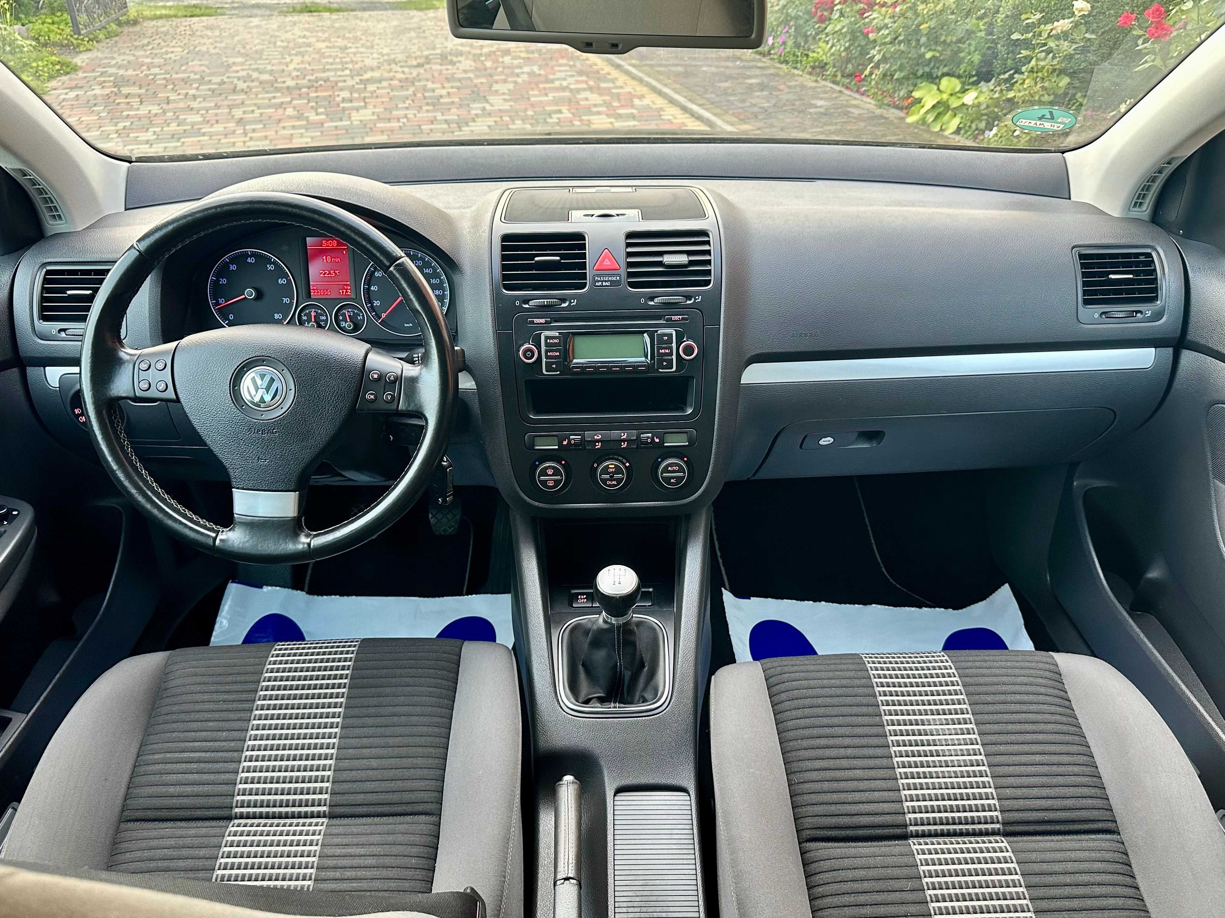 Volkswagen Golf 2008 МРІ