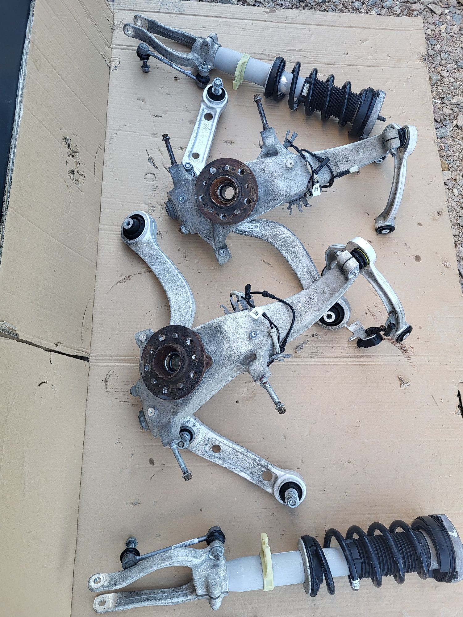 Amortyzator Piasta Wahacze Przód L.P bmw m5 f90 G30 4.4 v8 600km 625km