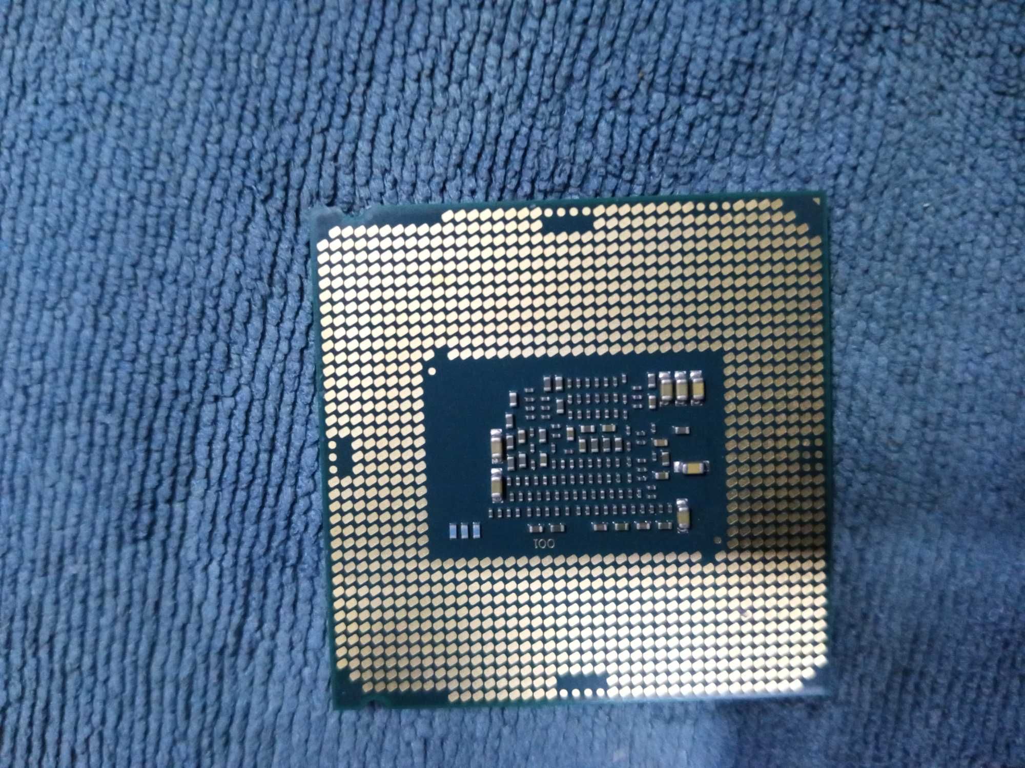 комплект, материнская плата 1151 сокет. 4гб DDR4.celeron G3900 2.8 Ghz