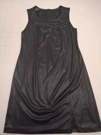 Czarna błyszcząca sukienka 38 M Wężowy wzór