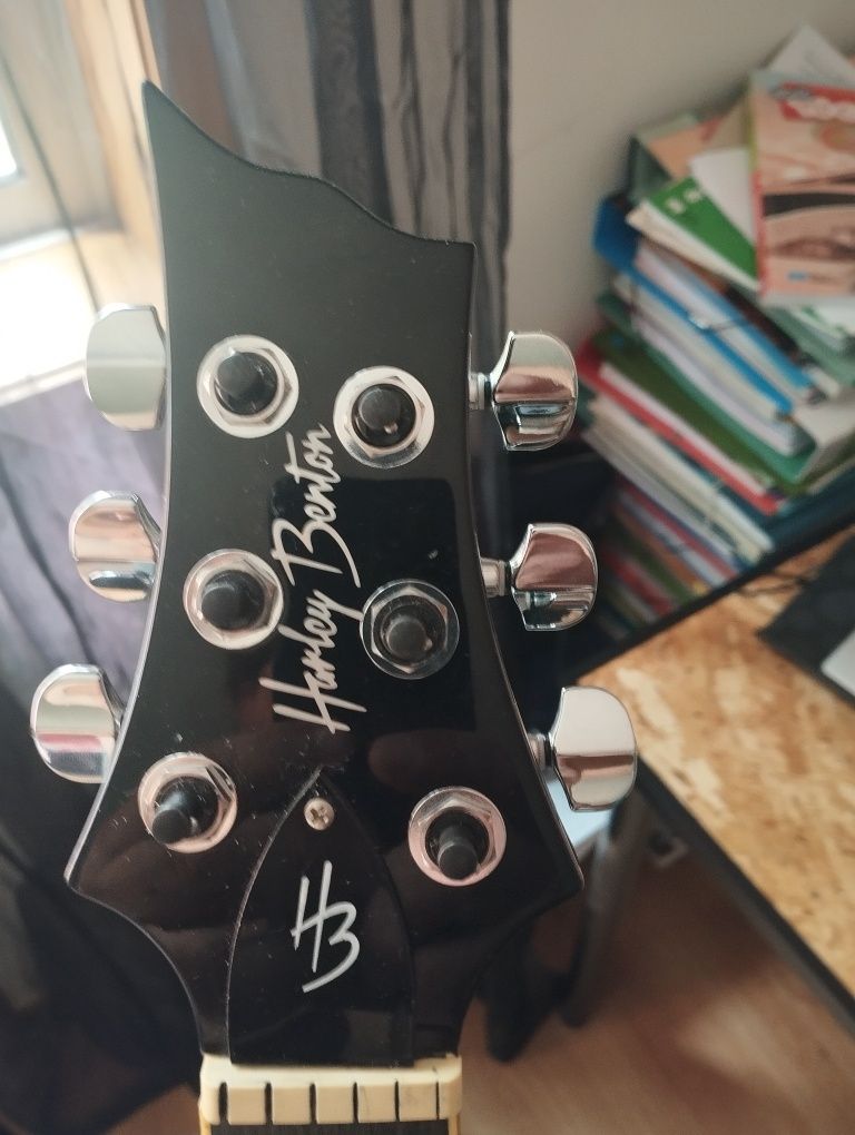 Harley benton Cst24 com Planet Waves Loocking Tuners