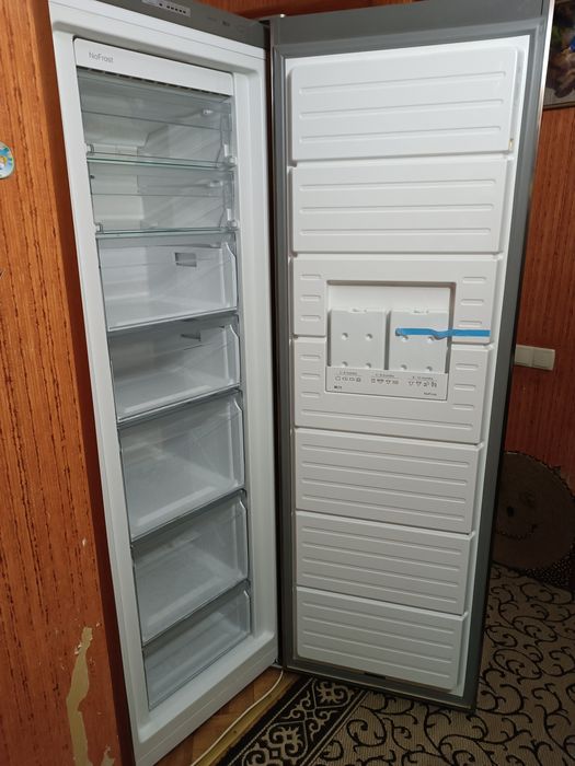 Продається морозильна камера