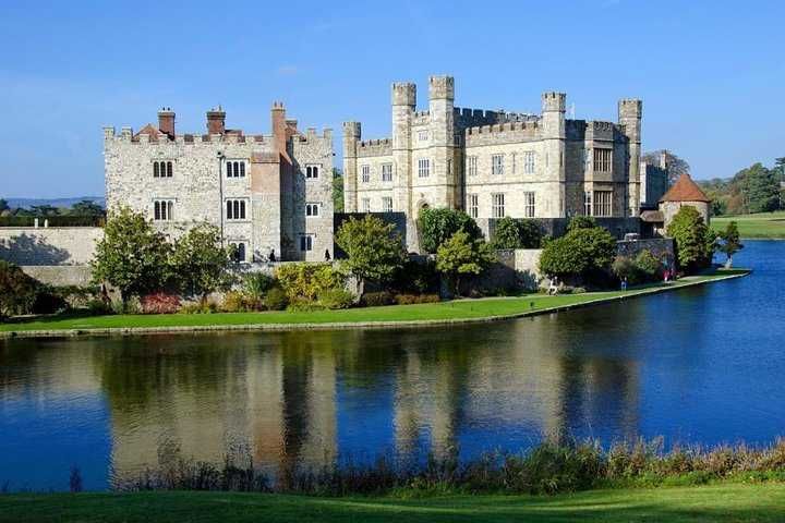 CLIFF RICHARD Live: Castles in the air | Leeds Castle