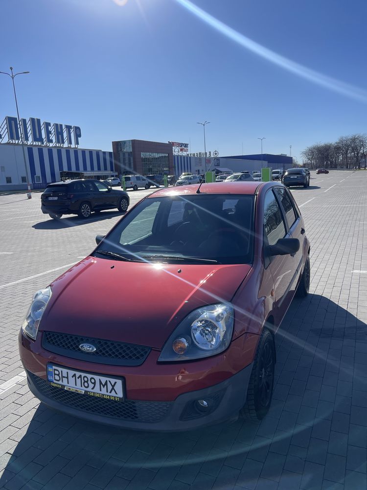 Продам своє авто Ford Fiesta