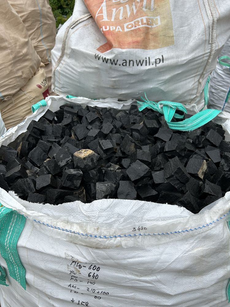 CZARNA KOSTKA BAZALTOWA 4x6, 7x9, 8x11, 10 Czarny Granit Szwed Bazalt