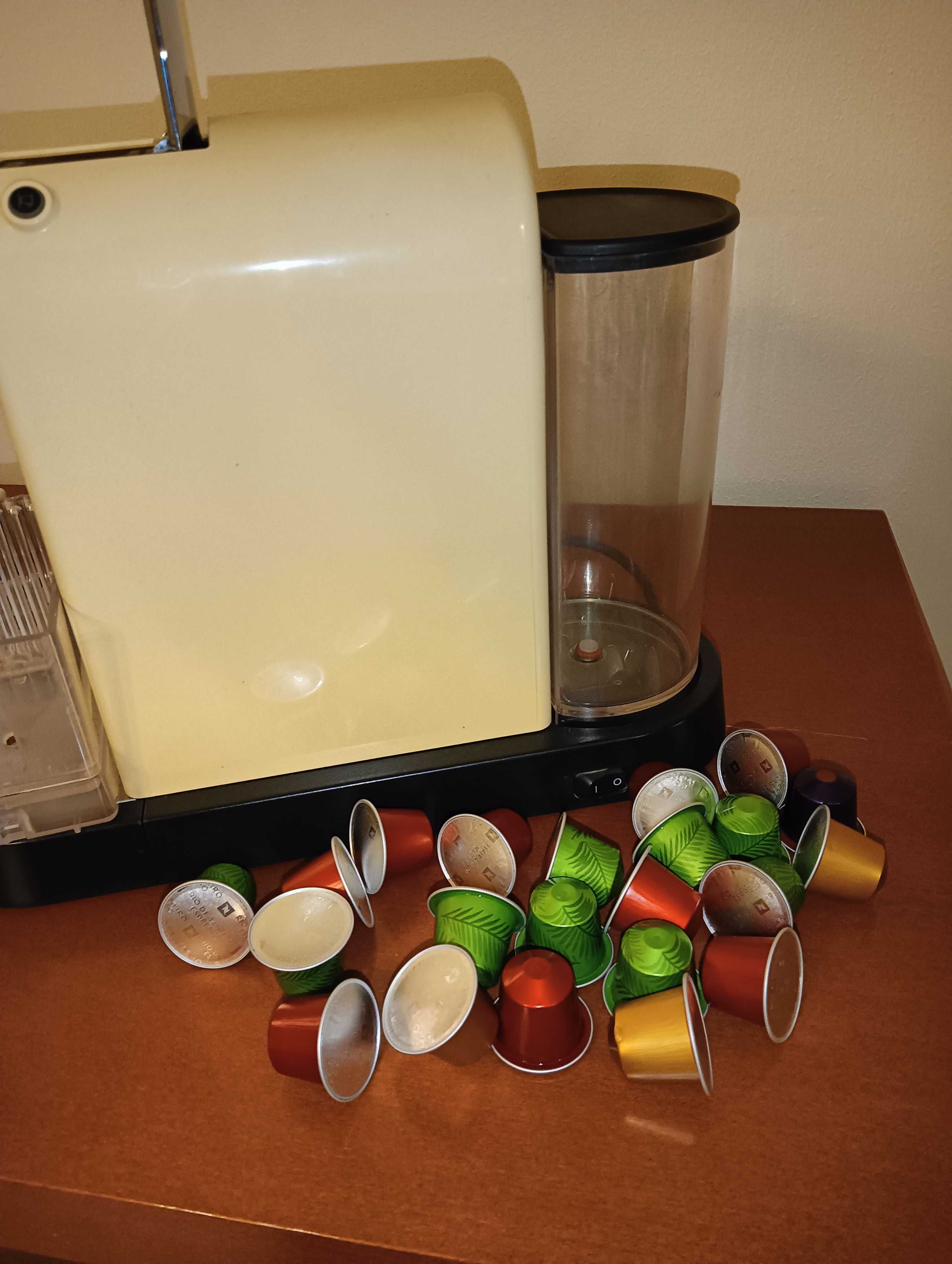 Máquina de Café Nespresso