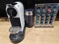 Ekspres na kapsułki DeLonghi Nespresso + stojak na kapsułki Nespresso