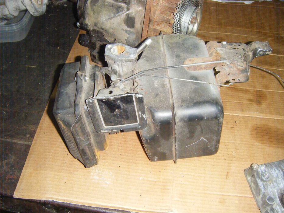 Briggs & Stratton Silnk Spalinowy 2 walkowy na czesci zamienne