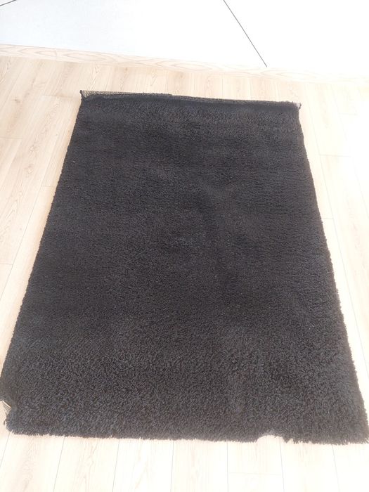 Czarny dywan 135x195 cm