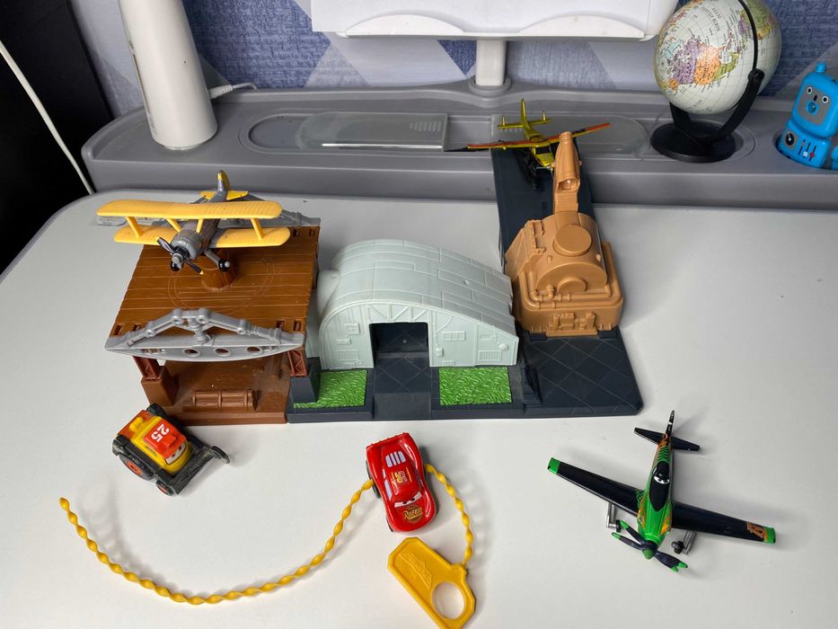 Аэропорт и взлетная полоса для героев Самолетики: Спасательный отряд