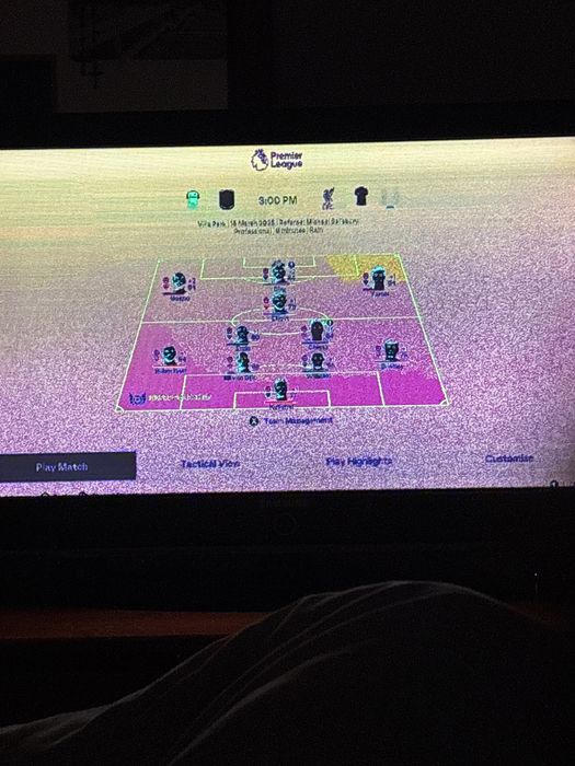 Samsung 42” TV – FOR PARTS (Screen Damaged) but still working