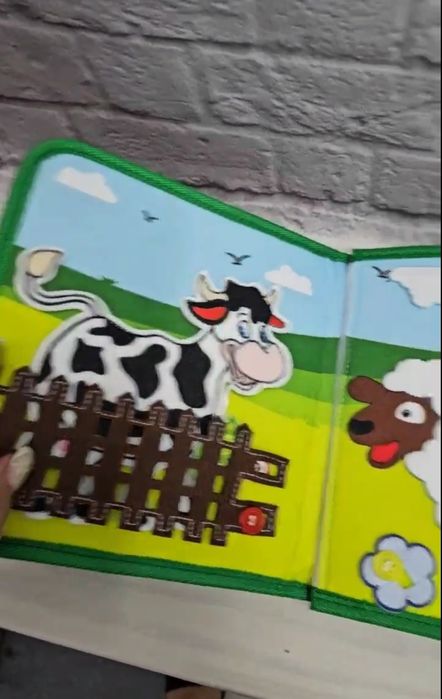 Книжка розвиваюча фетрова