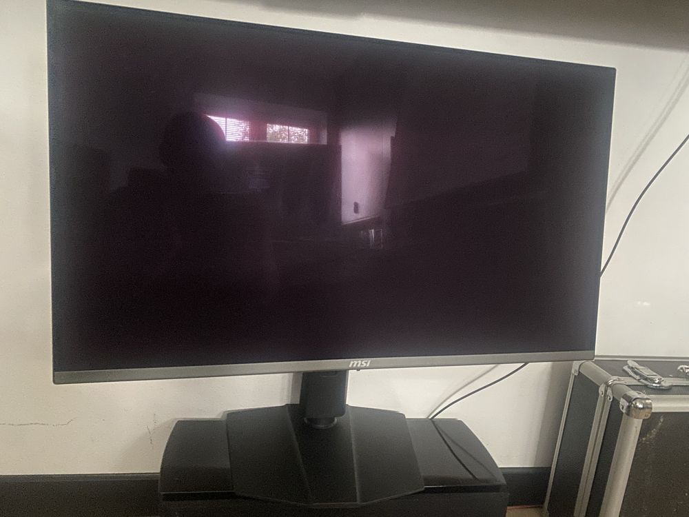 Monitor MSI 165 hz 3840 x 2160 QD-OLED