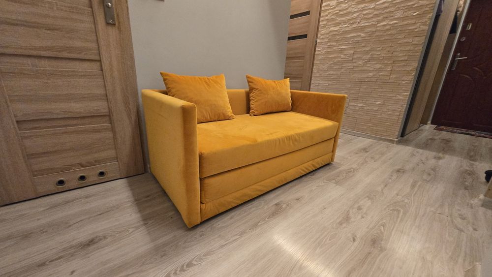 Mała sofa rozkładana