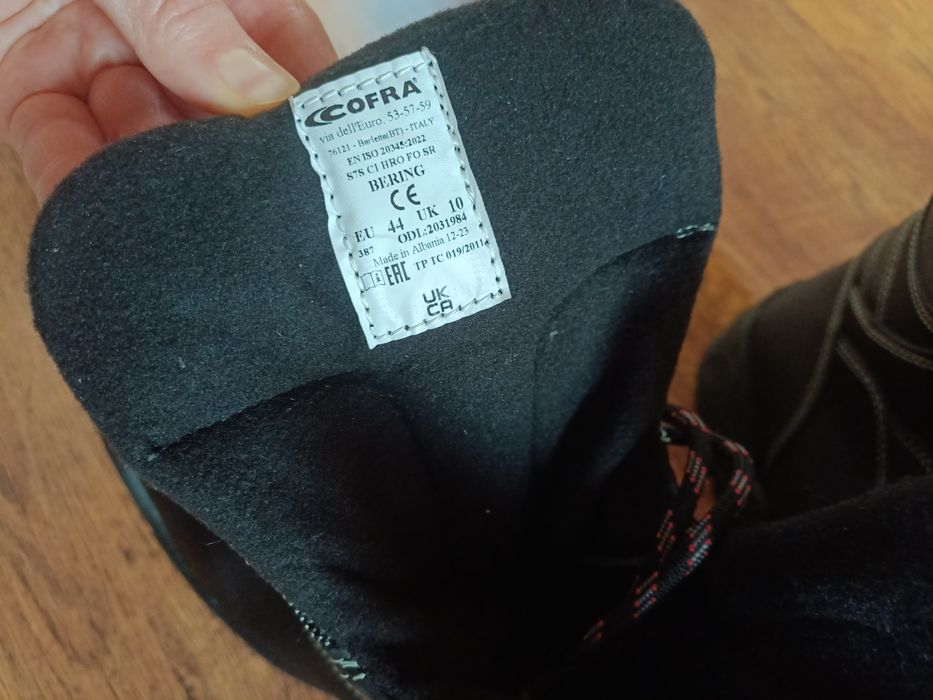 Buty robocze zimowe z podnoskiem Cofra BERING S7S CI SC HRO FO SR