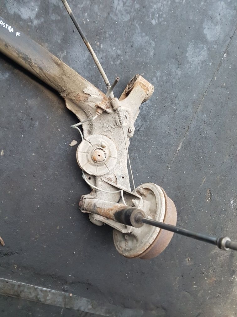 Belka tyl zawieszenia oś Opel Astra F kombi hatchback