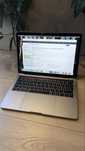Laptop Apple MacBook Pro A1989 i5-8259U 8GB 256 GB bateria 225 cykli