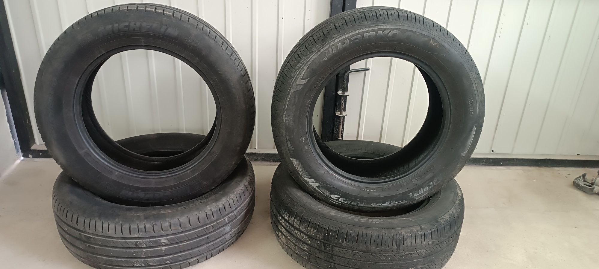 Шини Michelin  Hankook 235/60 R17  102v