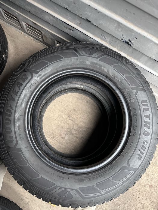 Шини 205 75 16с цешка зима на спарку Спрінтер Крафтер Мастер