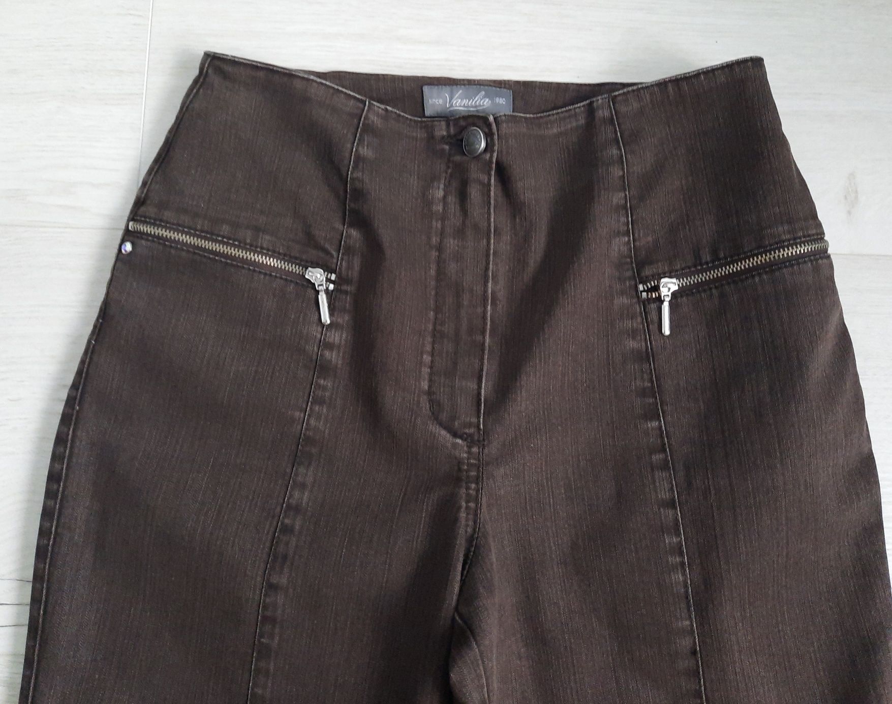 Brązowe spodnie jeans 36 M